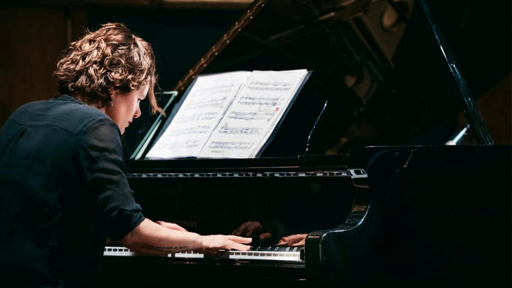 CEYDA PİRALİ ”KARMA”