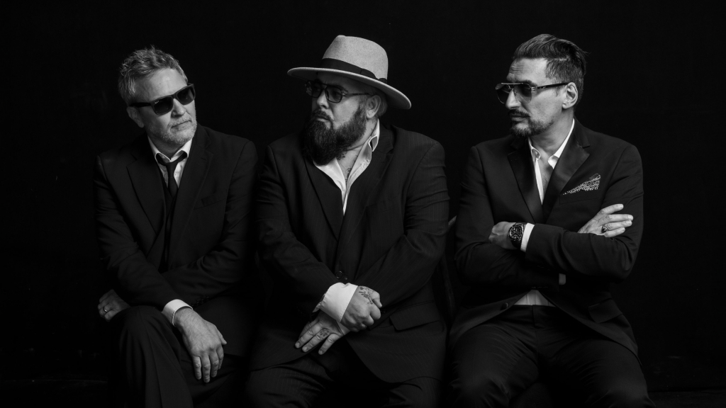 FUN LOVIN’ CRIMINALS